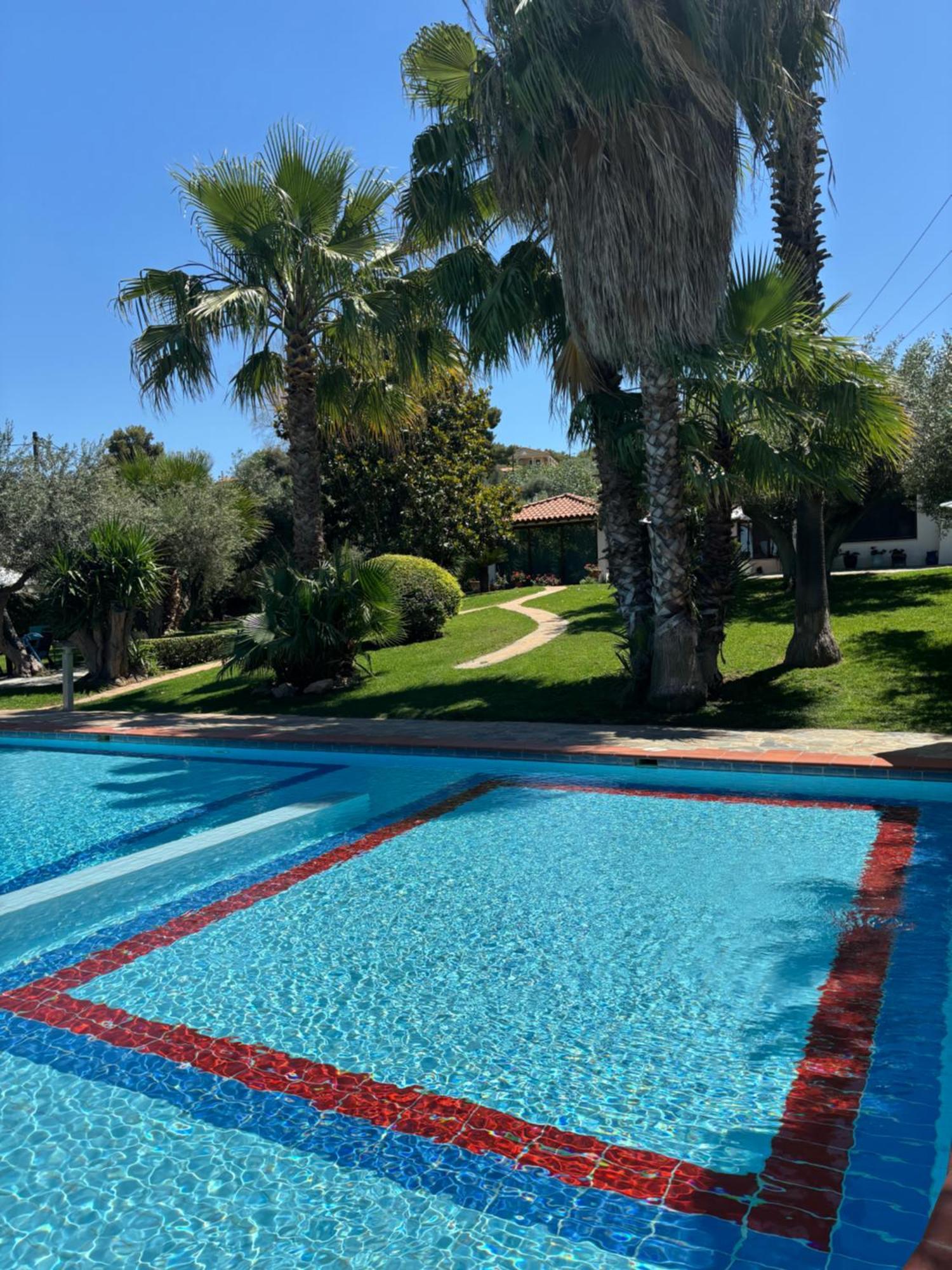 Country House With Pool And Big Garden 오로포스 외부 사진