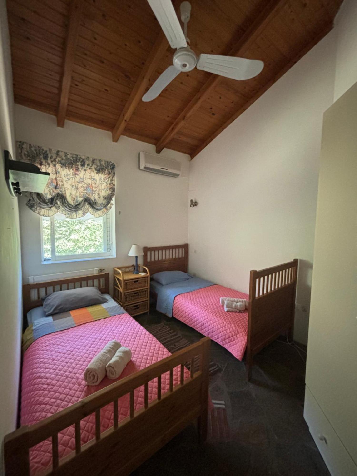 Country House With Pool And Big Garden 오로포스 외부 사진