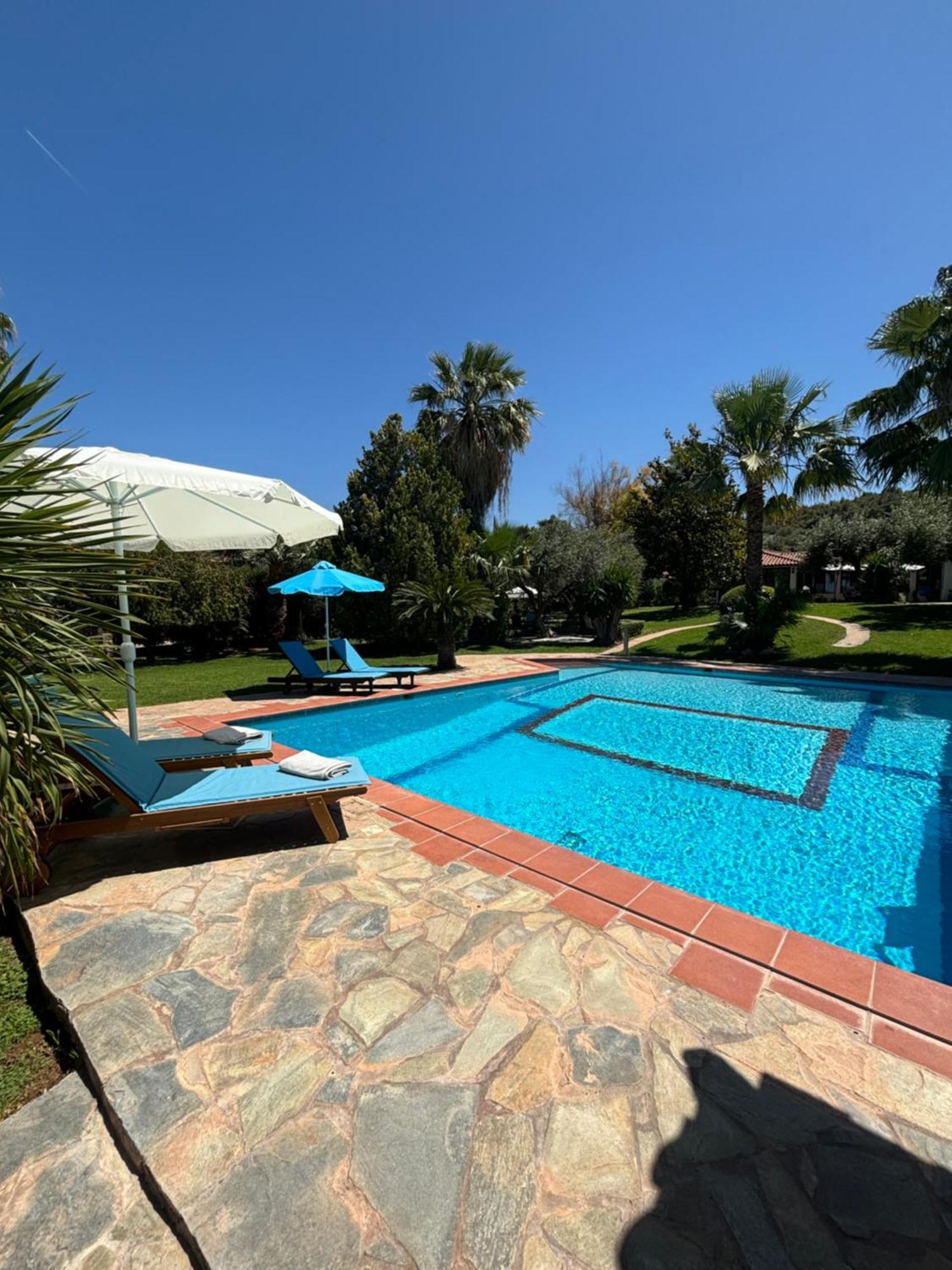 Country House With Pool And Big Garden 오로포스 외부 사진